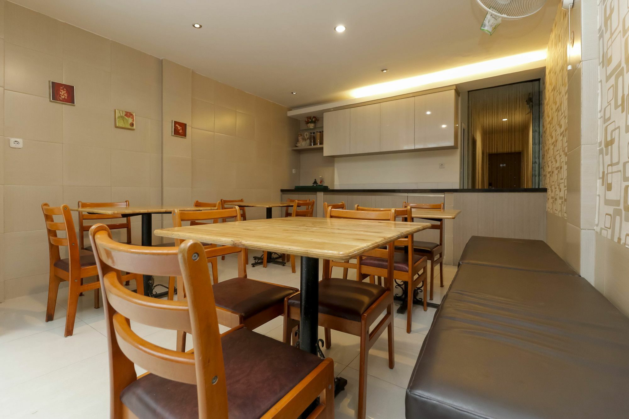 Reddoorz Near Maimun Palace Medan